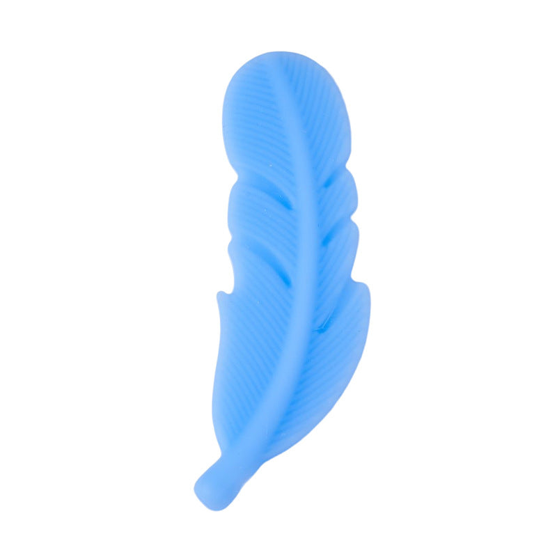 Venta al por mayor 10 piezas de cuentas de silicona de plumas 58 × 15 MM
